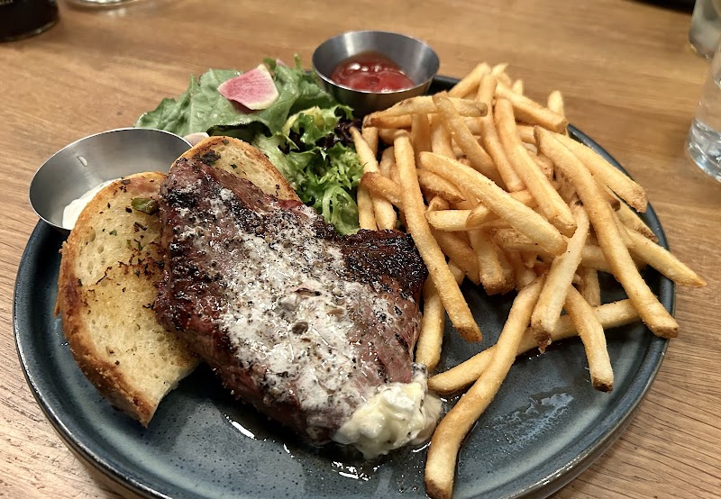 Earls Kitchen + Bar