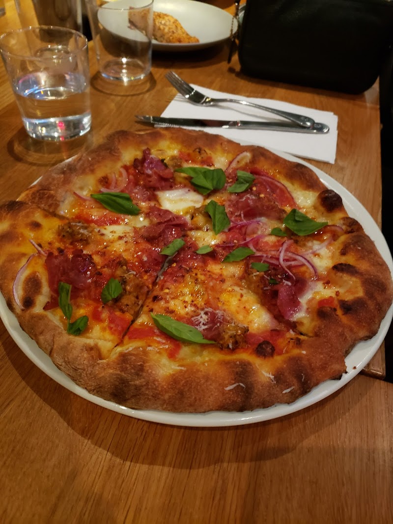 Earls Kitchen + Bar